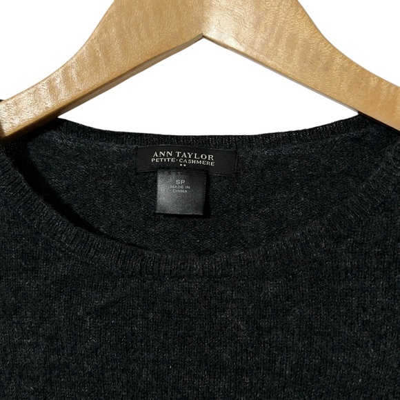 Ann Taylor Petite Cashmere Sweater Womens Size SP - Picture 3 of 4